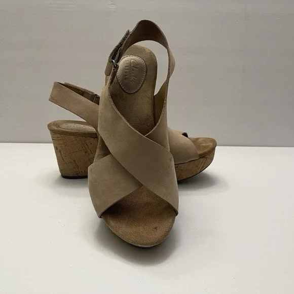 Clarks Sandals Caslynn Shae Platform Slingback Beige Light Tan Size 8 Wedge Cork - Picture 1 of 11